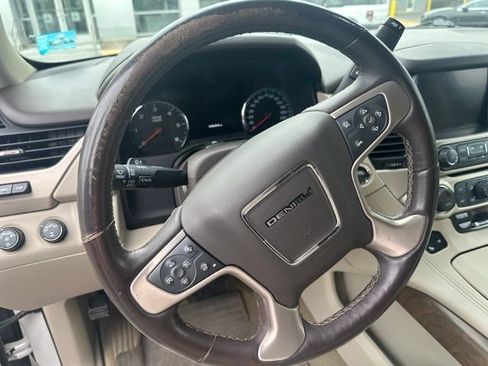 Used 2018 GMC Yukon XL Denali w/ Denali Ultimate Package AWD/4WD image 8