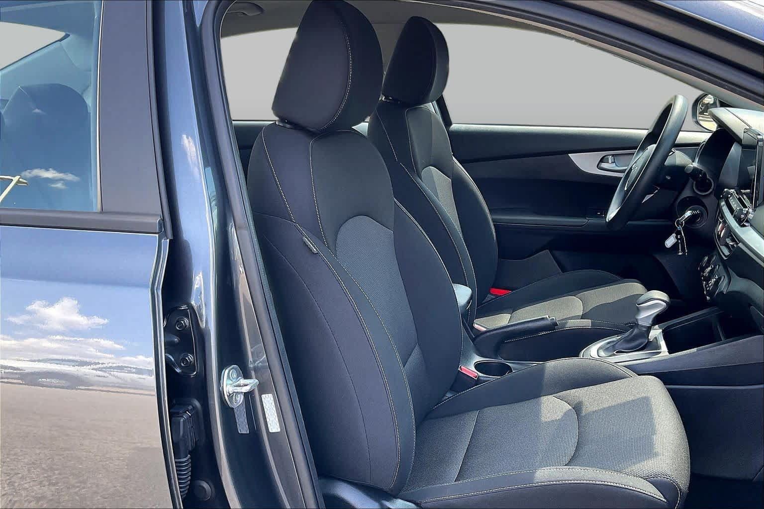 Used 2024 Kia Forte LXS FWD image 9