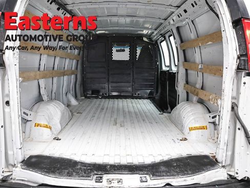 Used 2020 GMC Savana 2500 w/ Driver Convenience Package RWD image 9