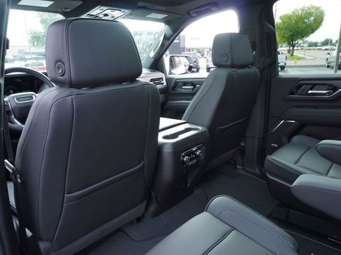 New 2026 GMC Yukon XL Denali image 11