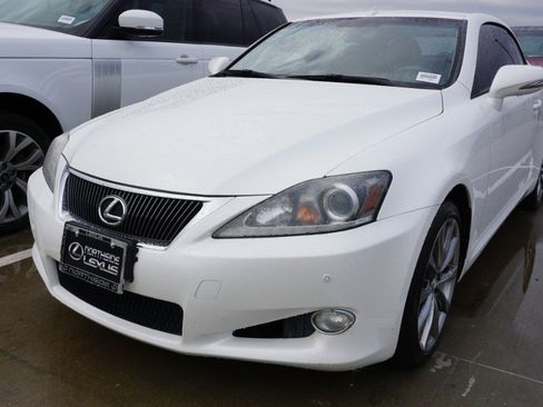 Used 2014 Lexus IS 250C image 1