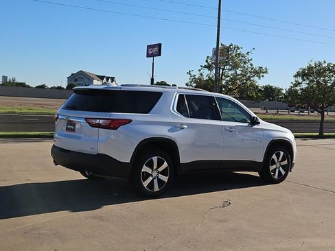 Used 2018 Chevrolet Traverse LT FWD image 5