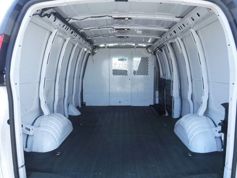 Used 2022 Chevrolet Express 2500 G2500 image 7