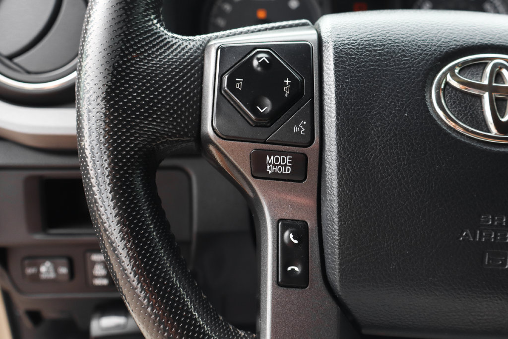 Used 2016 Toyota Tacoma TRD Sport RWD image 26