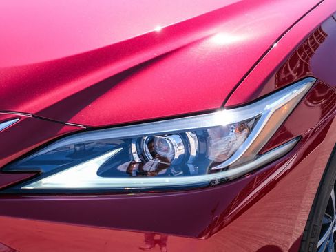 Used 2023 Lexus ES 350 w/ Premium Package FWD image 12