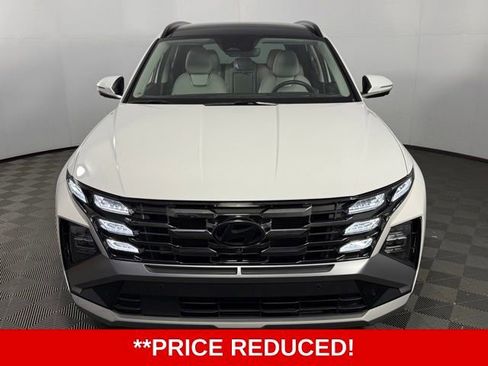 Used 2025 Hyundai Tucson Limited image 2