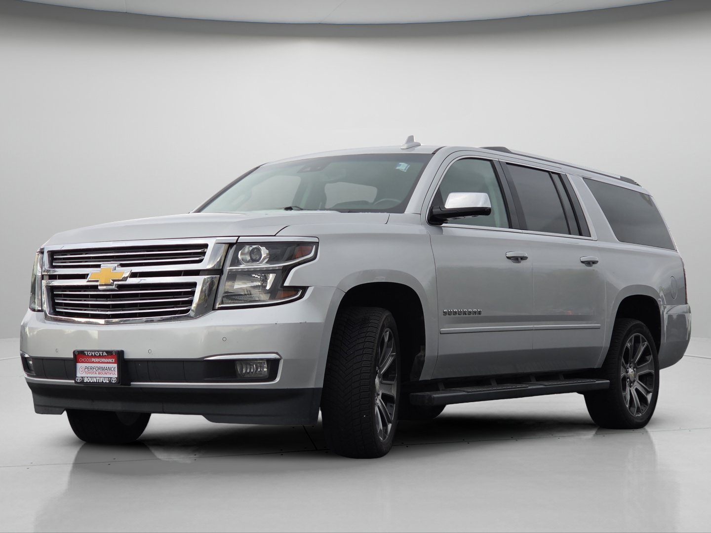 Used 2019 Chevrolet Suburban Premier AWD/4WD image 19
