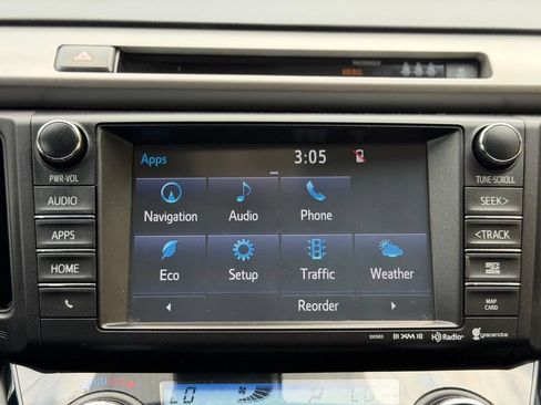 Used 2018 Toyota RAV4 XLE AWD/4WD image 30