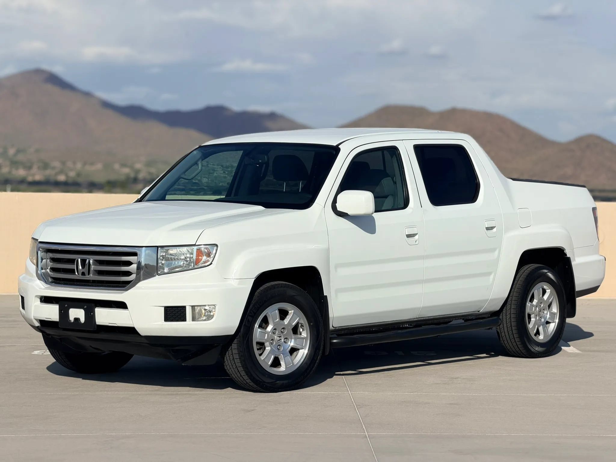 Used 2013 Honda Ridgeline RTS image 2