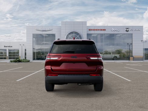 New 2025 Jeep Grand Cherokee L Laredo image 7