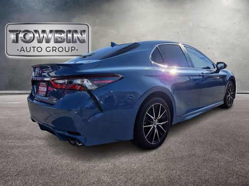 Used 2023 Toyota Camry SE AWD/4WD image 5
