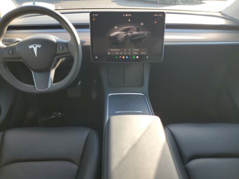 Used 2023 Tesla Model Y Long Range image 12