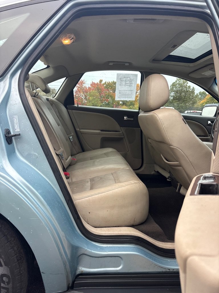 Used 2008 Ford Taurus Limited FWD image 12