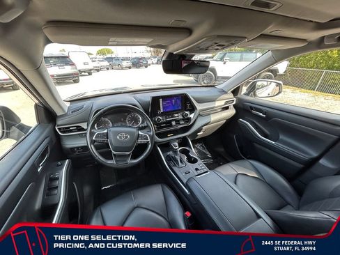 Used 2023 Toyota Highlander XLE FWD image 26