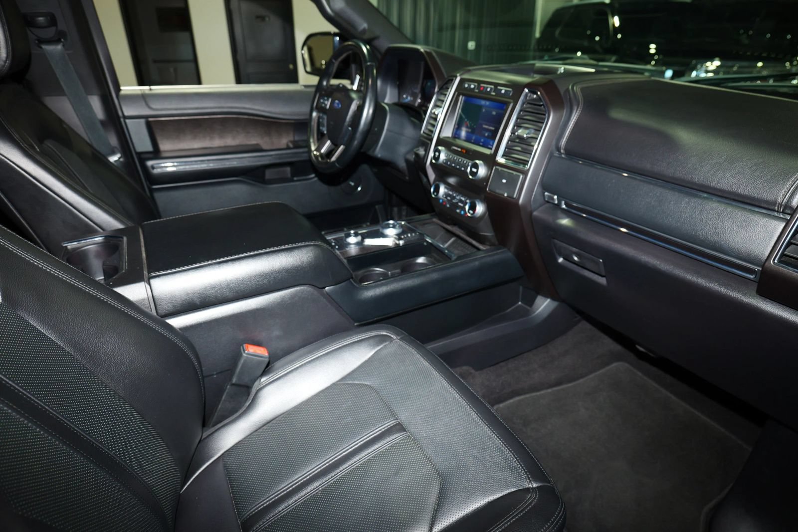 Used 2021 Ford Expedition Limited AWD/4WD image 15