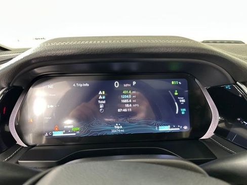 Used 2023 Jeep Grand Cherokee 4WD 4xe w/ Luxury Tech Group II image 17