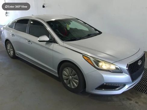 Used 2017 Hyundai Sonata SE FWD image 1