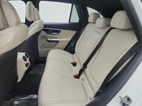Certified 2026 Mercedes-Benz GLC 300 4MATIC image 13
