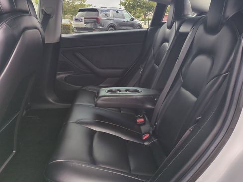 Used 2018 Tesla Model 3 RWD image 23