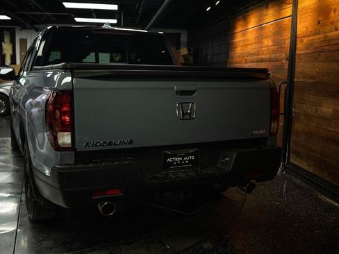 Used 2023 Honda Ridgeline Black Edition image 6