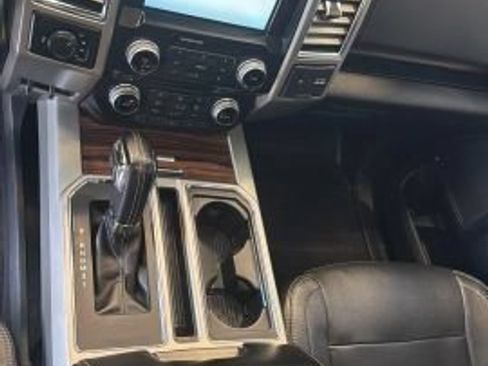 Used 2015 Ford F150 Lariat w/ Equipment Group 502A Luxury AWD/4WD image 14