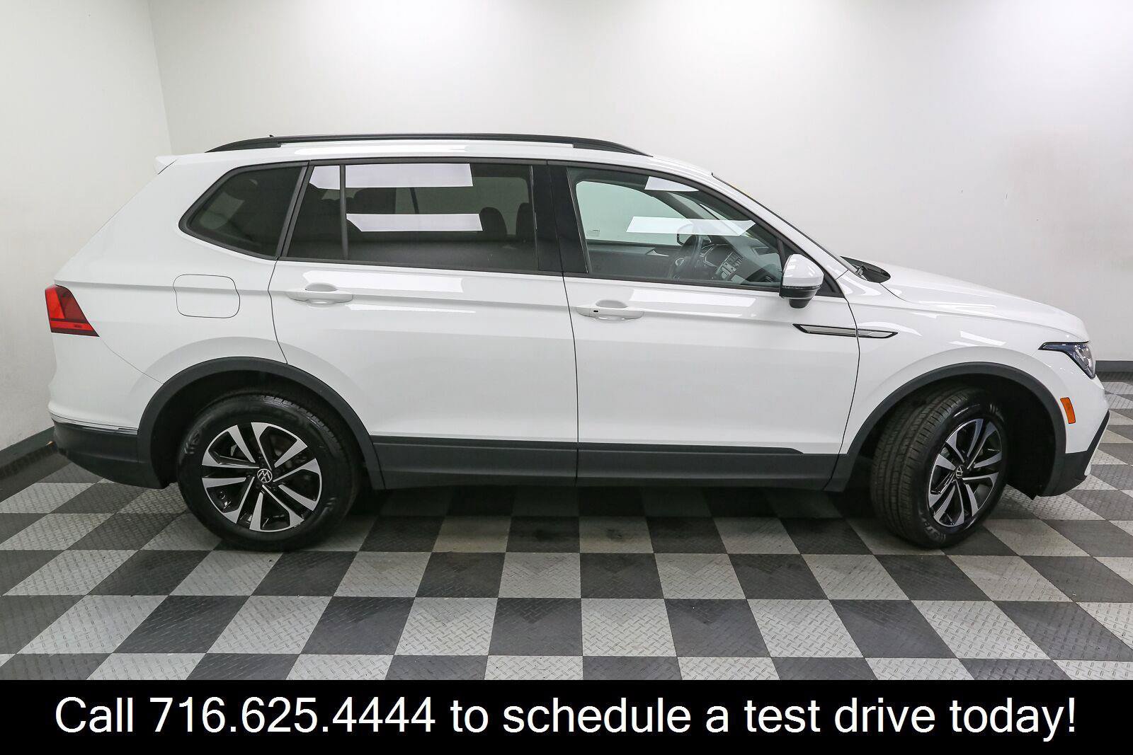 Certified 2024 Volkswagen Tiguan S AWD/4WD image 9