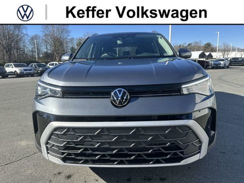 New 2026 Volkswagen Taos SE FWD image 8