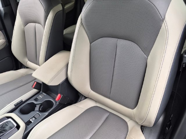Used 2025 Subaru Forester Limited AWD/4WD image 14