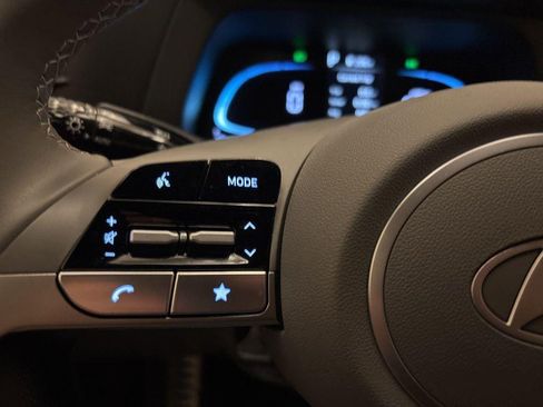 New 2025 Hyundai Elantra Sport image 16