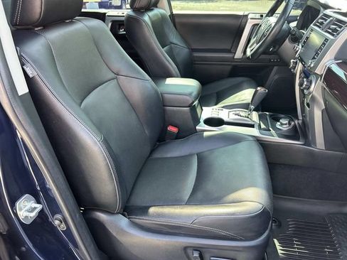 Used 2024 Toyota 4Runner Limited AWD/4WD image 31