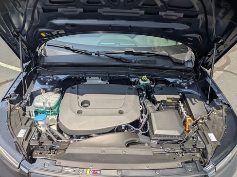 New 2026 Volvo XC40 B5 Core w/ Protection Package Premier image 30