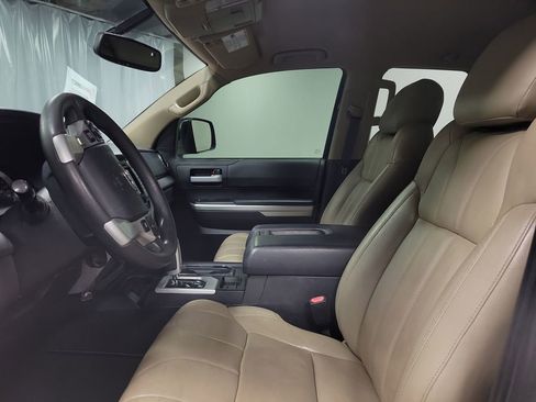 Used 2016 Toyota Tundra SR5 w/ SR5 Upgrade Package RWD image 13