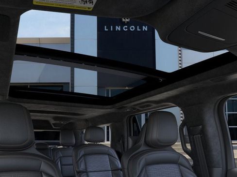 New 2026 Lincoln Navigator L Black Label AWD/4WD image 22