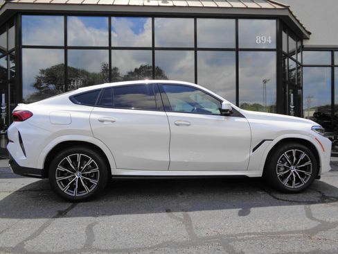 Used 2023 BMW X6 xDrive40i image 4