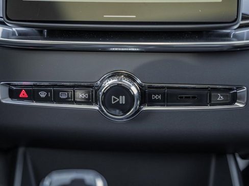 New 2026 Volvo XC90 B6 Plus w/ Protection Package Premier image 22