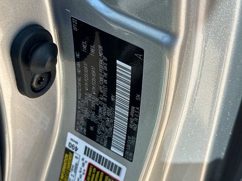Used 2022 Toyota Sienna XLE FWD image 35