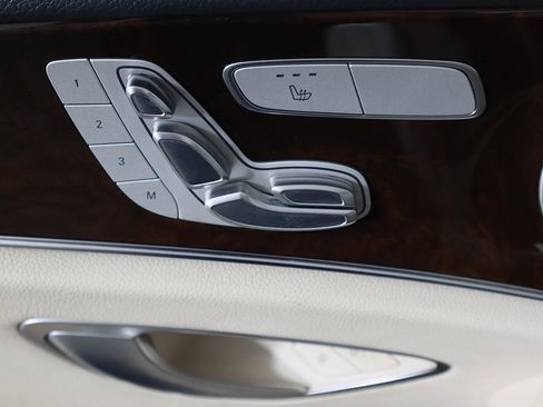 Used 2022 Mercedes-Benz E 350 4MATIC Sedan w/ Driver Assistance Package image 35