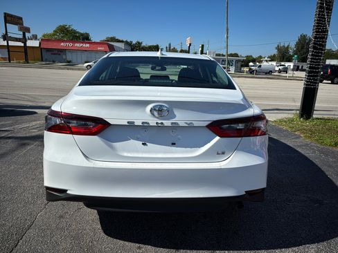 Used 2024 Toyota Camry LE image 5