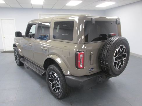 Used 2025 Ford Bronco Outer Banks AWD/4WD image 7