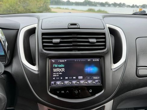 Used 2016 Chevrolet Trax LT FWD image 20