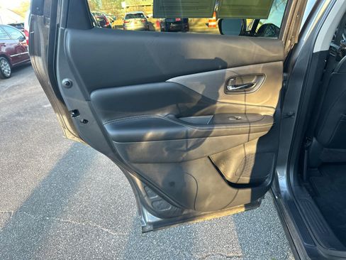 Used 2023 Nissan Murano SV image 21