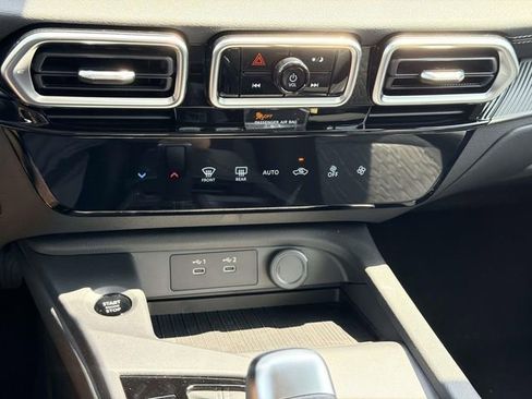 New 2026 Nissan Sentra SV w/ Floor Mat Package FWD image 20