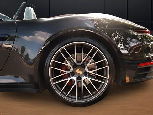 Used 2021 Porsche 911 Carrera RWD image 6