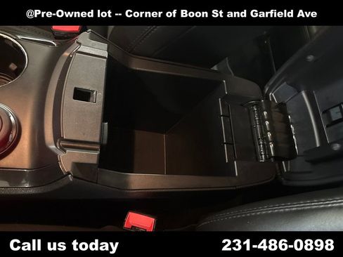 Used 2019 Ford Explorer XLT w/ Equipment Group 202A image 25