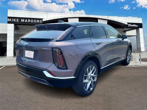 New 2025 Cadillac Optiq Luxury 1 image 3