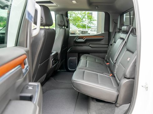 Used 2023 GMC Sierra 1500 Denali w/ Denali Reserve Package AWD/4WD image 13