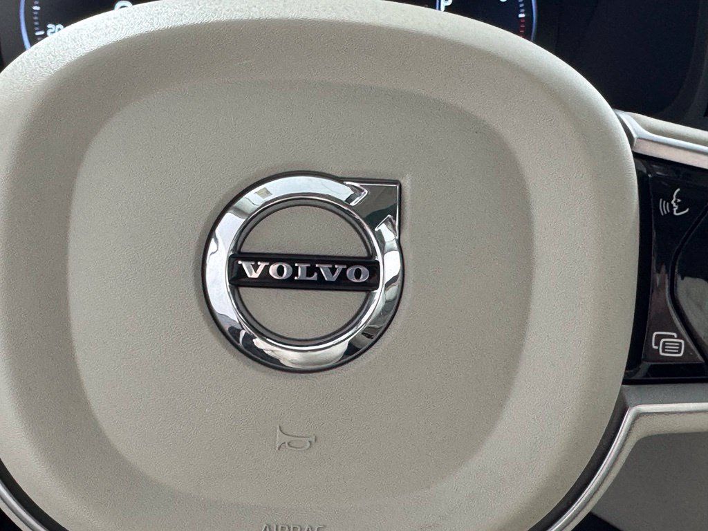 Used 2022 Volvo XC90 T6 Momentum w/ Advanced Package AWD/4WD image 33
