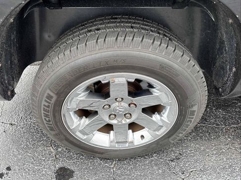 Used 2011 RAM 1500 Laramie AWD/4WD image 25
