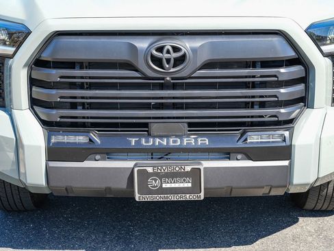 Used 2025 Toyota Tundra Limited AWD/4WD image 7