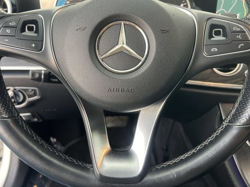 Used 2018 Mercedes-Benz E 300 image 8